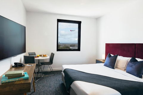 Quest Mascot - Accommodation Cooktown 0