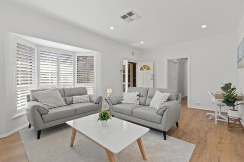 Quiet 2-Bed Retreat With Private Courtyard - Accommodation Cooktown 0