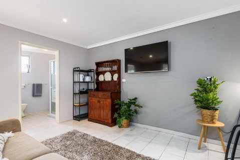 Quiet & Comfy - Accommodation Cooktown 2