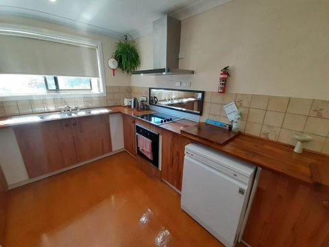 QUIET PROPERTY BY THE RIVER - Accommodation Cooktown 3