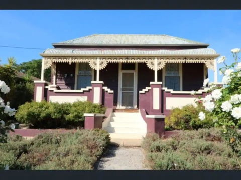 R&R Blue Diamond Luxury Cottage Maryborough, Vic - Accommodation Cooktown 0