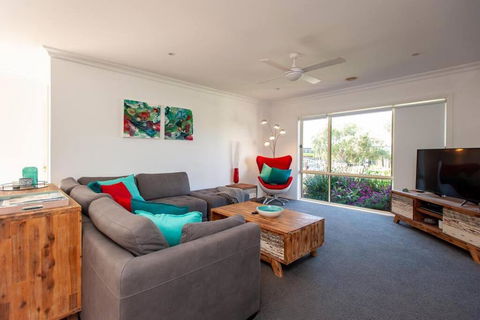 R&R By The Bay In Prime Location - Accommodation Cooktown 2