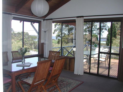 Rainbow House - Accommodation Cooktown 1