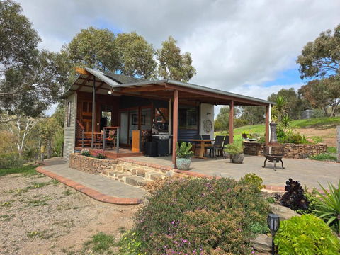 Rainshadow Retreat - Accommodation Cooktown 0