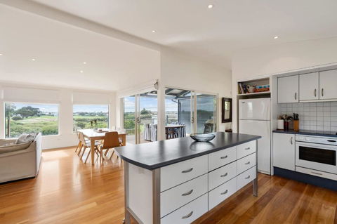 Range View House 23 Bristow Smith Ave Goolwa South-No Linen Included - Accommodation Cooktown 0
