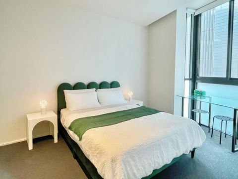 RARE Luxury Waterfront Living - Accommodation Cooktown 2
