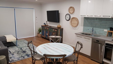 At Home Apartments - Accommodation Cooktown 1