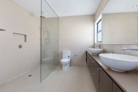 Augusta House - Accommodation Cooktown 3