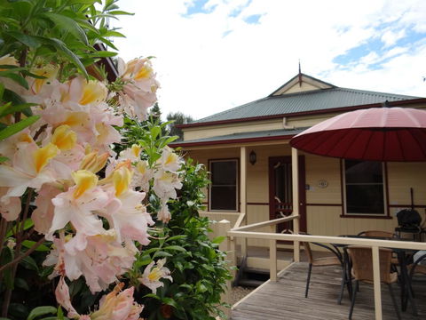 Autumn Affair Cottage 6 - Accommodation Cooktown 0