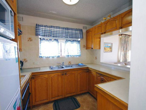 Avilla Court 2 - Accommodation Cooktown 1