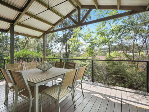 Avoca Beach Living - 84 Avoca Drive, Avoca Beach - Accommodation Cooktown 0