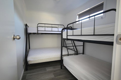 Avondel Caravan Park - Accommodation Cooktown 2