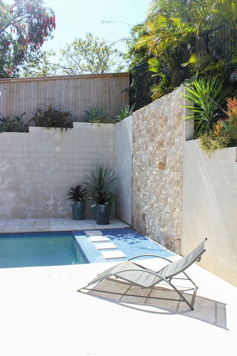 Away On Massinger Street - Accommodation Cooktown 3