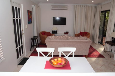 Azalea Villa - Close To The City Of Perth - Accommodation Cooktown 0