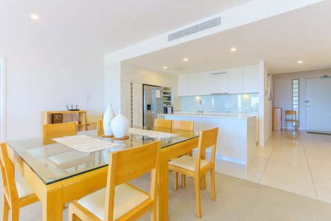 Azura Ocean View Holiday Apartment - Accommodation Cooktown 3