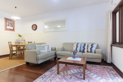 B2 Broadway Abode Close To Swan River, UWA & Hospitals - Accommodation Cooktown 0