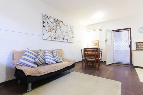 B3 Walk To UWA, Swan River On The Nedlands Border - Accommodation Cooktown 0