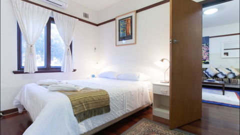 B4 Apartment Close To City, UWA, Nedlands & Swan River - Accommodation Cooktown 1