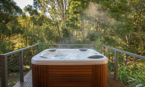 Babbling Brook Retreat - Accommodation Cooktown 1