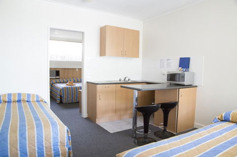 Bamboo Motor Inn - Accommodation Cooktown 0