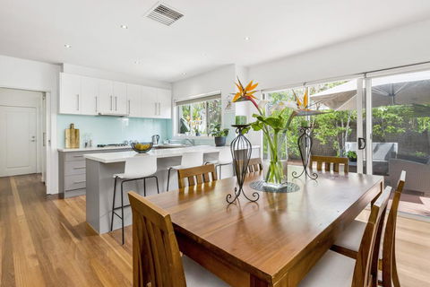BANGALOW - MORNINGTON - Accommodation Cooktown 1