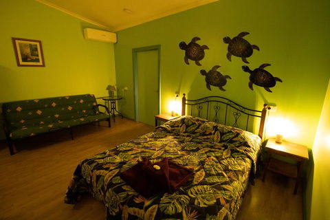 Banyan Tree - Accommodation Cooktown 3