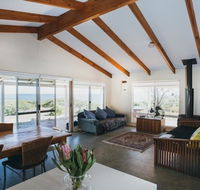 Bay Beach House - Accommodation Cooktown