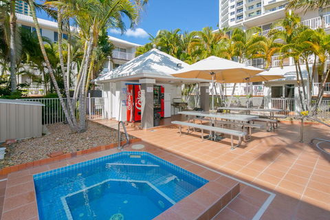 Bay Lodge Apartments - Accommodation Cooktown 2