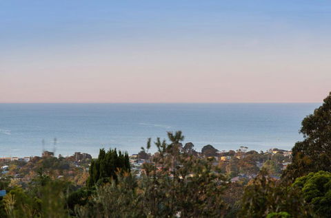 BAY VIEWS ON MANNA - DROMANA - Accommodation Cooktown 3