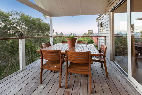 BAY VIEWS ON MANNA - DROMANA - Accommodation Cooktown 2