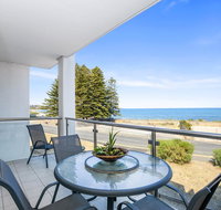 Bayline Beachfront Apartment no 4 - Accommodation Cooktown