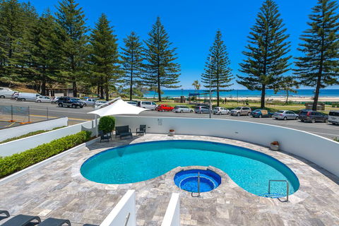 Bayview Apartments Rainbow Bay - Accommodation Cooktown 1