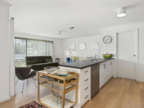 Beach Fun - 11 Broadbeach Drive - Accommodation Cooktown 2
