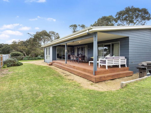 Beach Fun - 11 Broadbeach Drive - Accommodation Cooktown 0