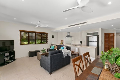 Beachfront Apartment With Ocean Views - Accommodation Cooktown 3