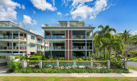 Beachfront Apartment With Ocean Views (4) - Accommodation Cooktown 1