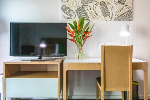 Resort-Style Sister Studios - Double Delight In The CBD - Accommodation Cooktown 1