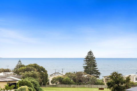 Red Salt - Accommodation Cooktown 3