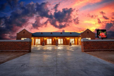 Red Waratah Accommodation - Accommodation Cooktown 1