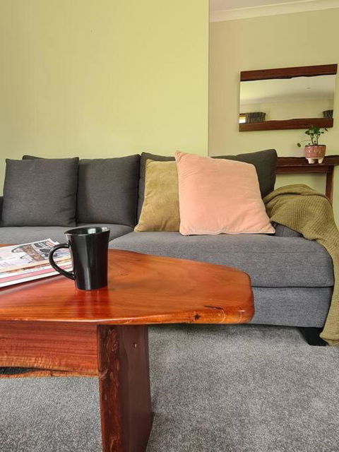 REDGUM RETREAT BRIGHT - Luxury Spa Villa - Accommodation Cooktown 3