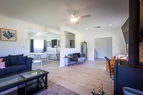 Redims Hill Cottage - Accommodation Cooktown 3