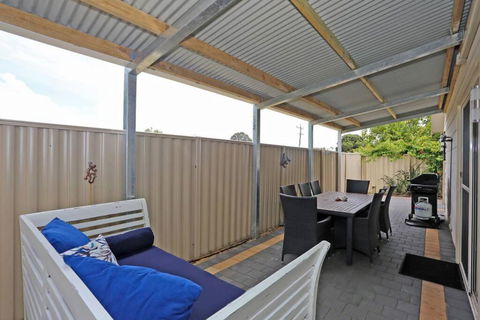 Relax At Falcon By The Bay - Accommodation Cooktown 3