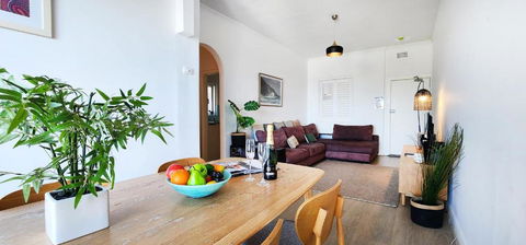 Relaxed Coastal Living With Fantastic Sea Views - Accommodation Cooktown 2