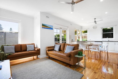 Relaxing 3BR Beachside Haven Grange - Accommodation Cooktown 1