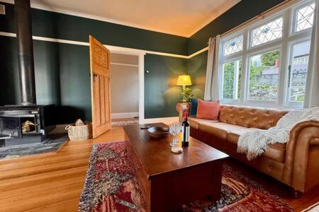 Renovated Cottage Near Cataract Gorge Launceston - Accommodation Cooktown 0