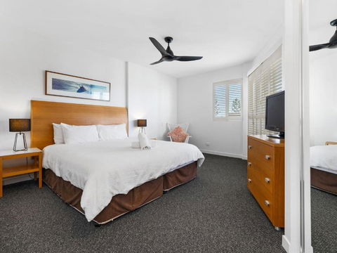 RESORT ON THE BEACH 2214/2215 - Accommodation Cooktown 1