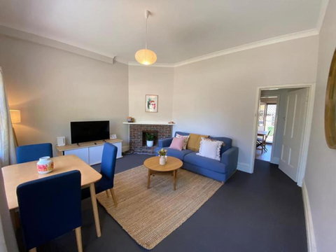 Retro Apt 6 Mins To Victoria Quay - Accommodation Cooktown 0