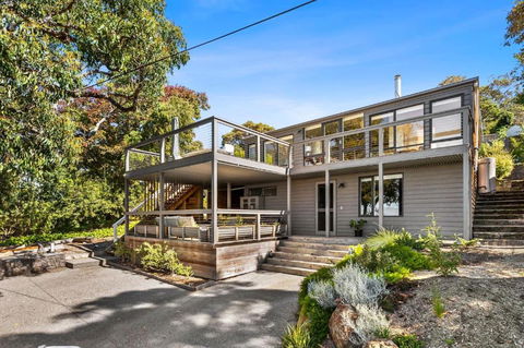 Retro Beach Vibes - Accommodation Cooktown 2