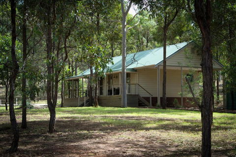 RidgeView - Accommodation Cooktown 1