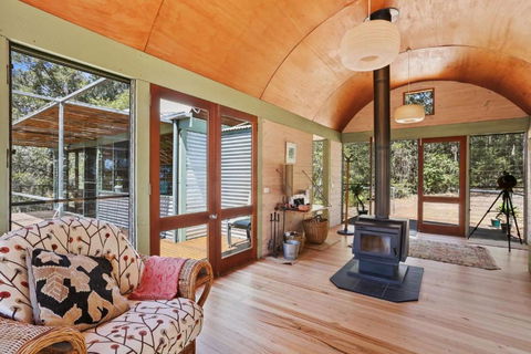 Rikkara Sanctuary 19 Rikkara Avenue Private Retreat - Accommodation Cooktown 1